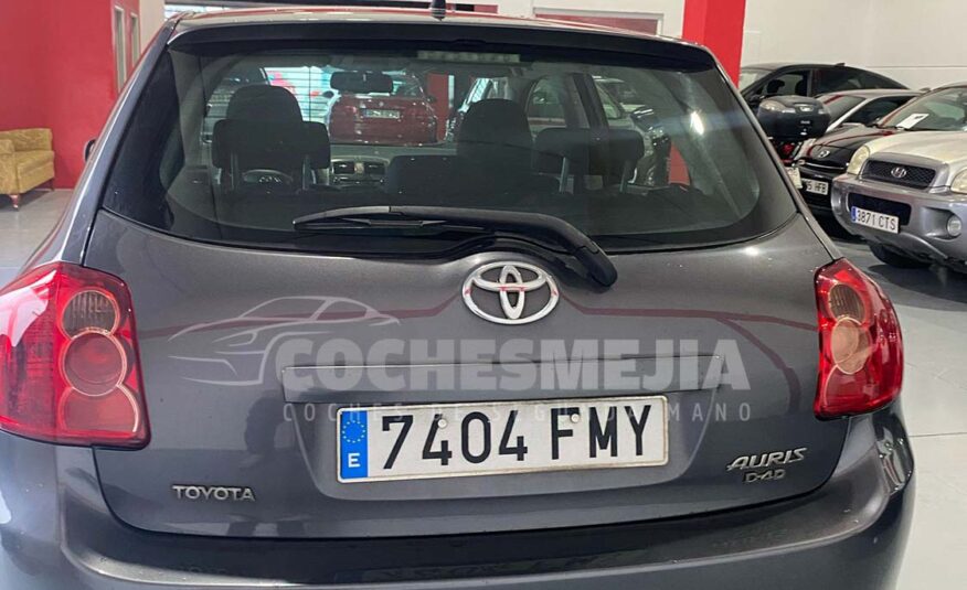 TOYOTA Auris 2.0D-4D Luna