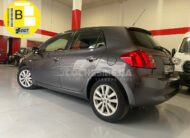 TOYOTA Auris 2.0D-4D Luna