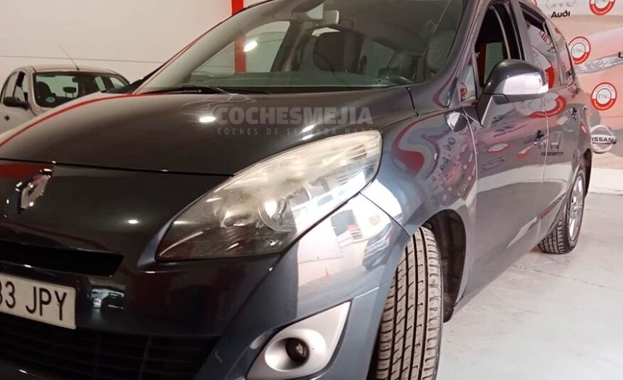 RENAULT Grand Scenic Bose Edition dCi 130 7 plazas