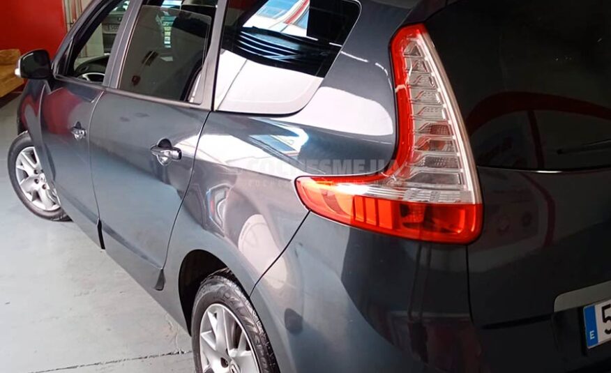 RENAULT Grand Scenic Bose Edition dCi 130 7 plazas