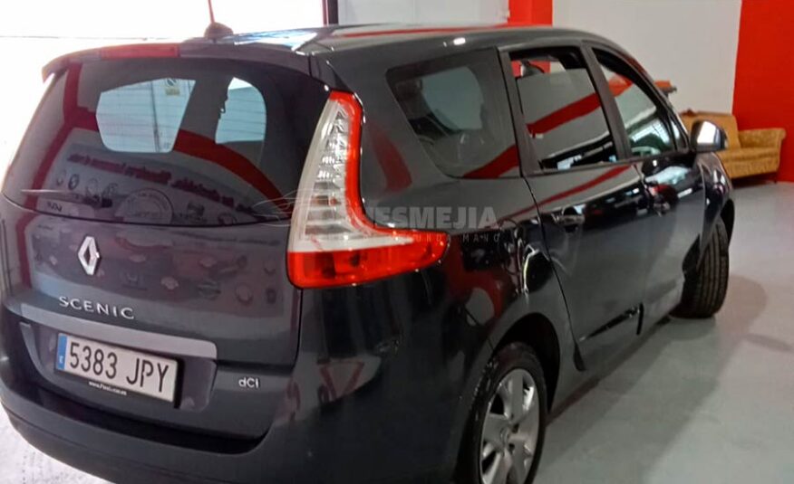 RENAULT Grand Scenic Bose Edition dCi 130 7 plazas