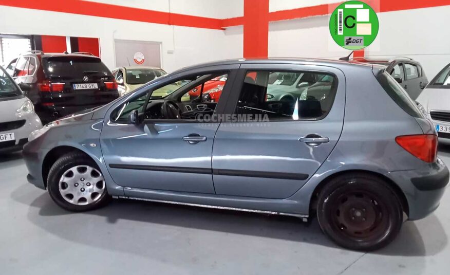PEUGEOT 307 1.6 DSign