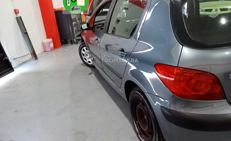 PEUGEOT 307 1.6 DSign