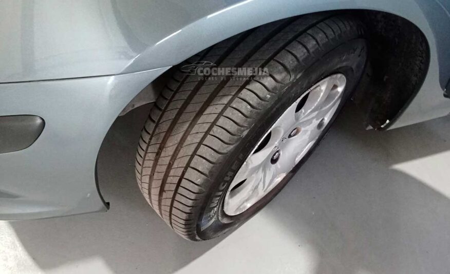 PEUGEOT 307 1.6 DSign