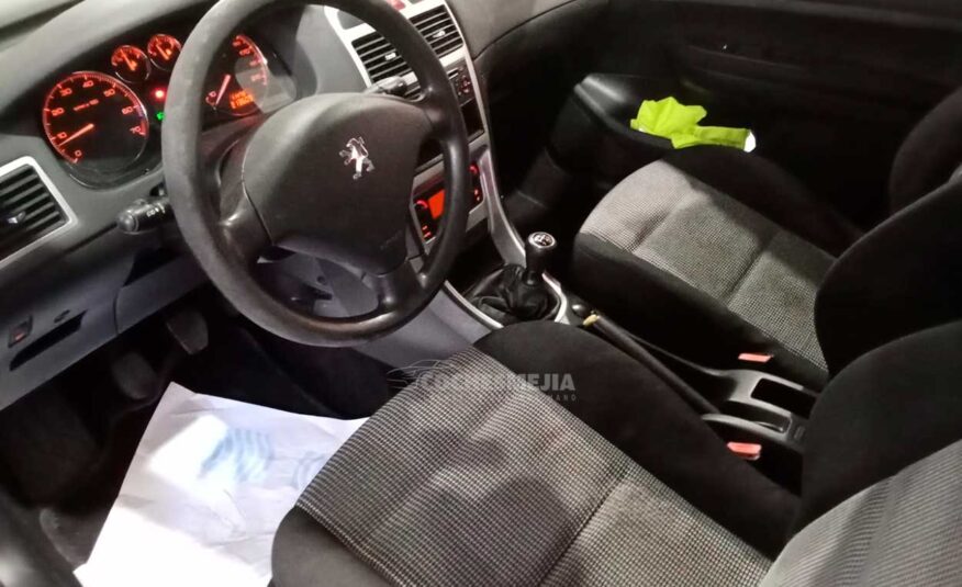 PEUGEOT 307 1.6 DSign
