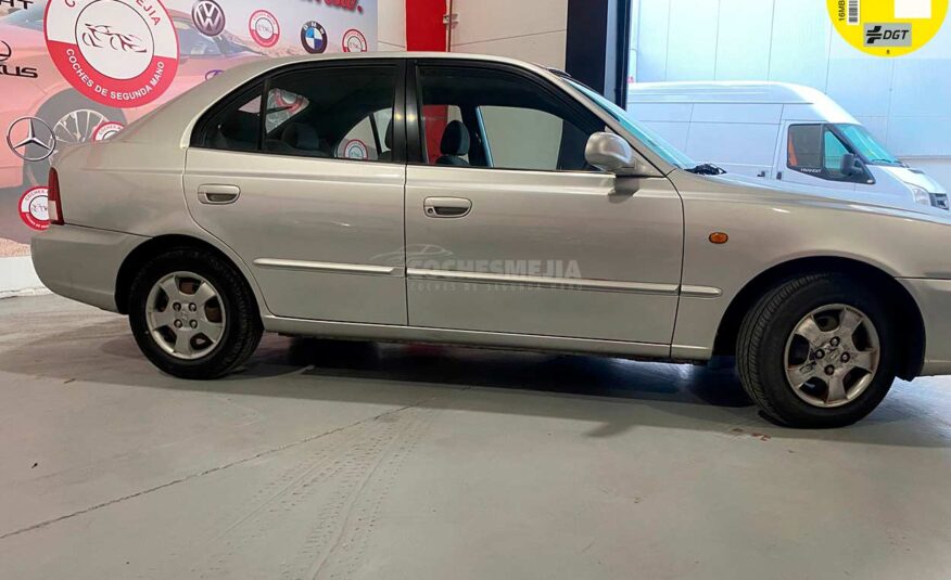 HYUNDAI Accent 1.5i GLS 16v