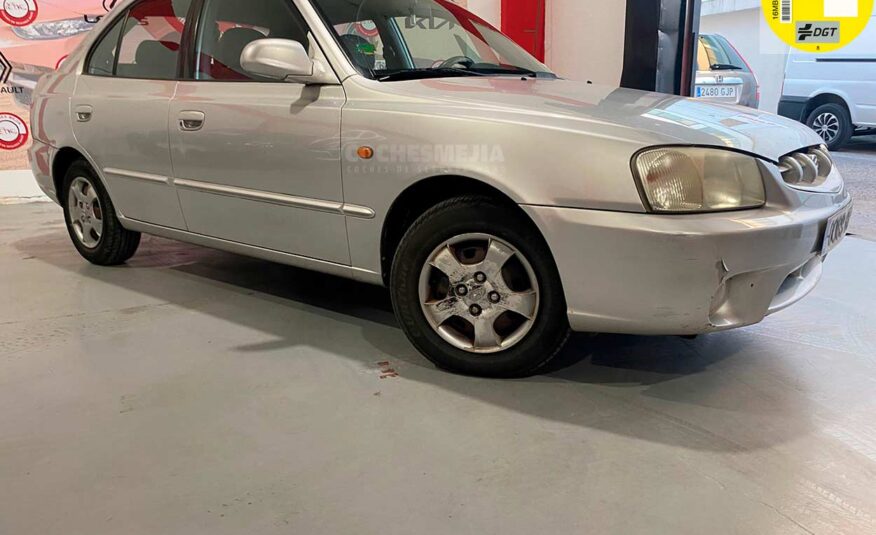 HYUNDAI Accent 1.5i GLS 16v