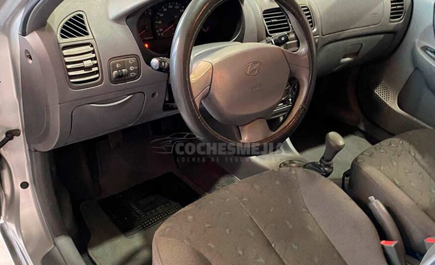 HYUNDAI Accent 1.5i GLS 16v