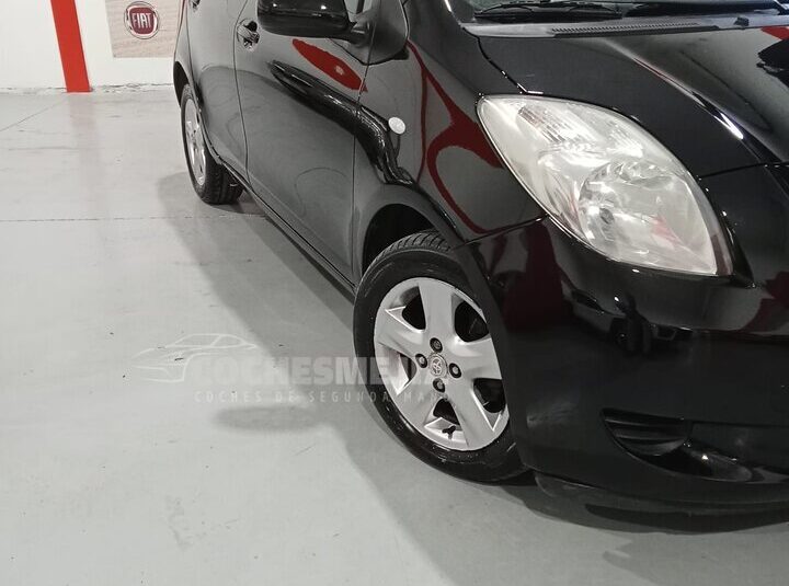 TOYOTA Yaris 1.3 VVTi Yaris