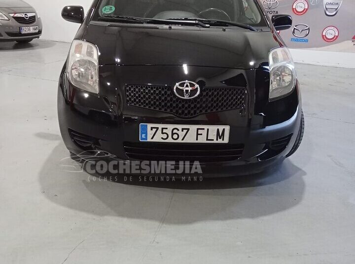 TOYOTA Yaris 1.3 VVTi Yaris