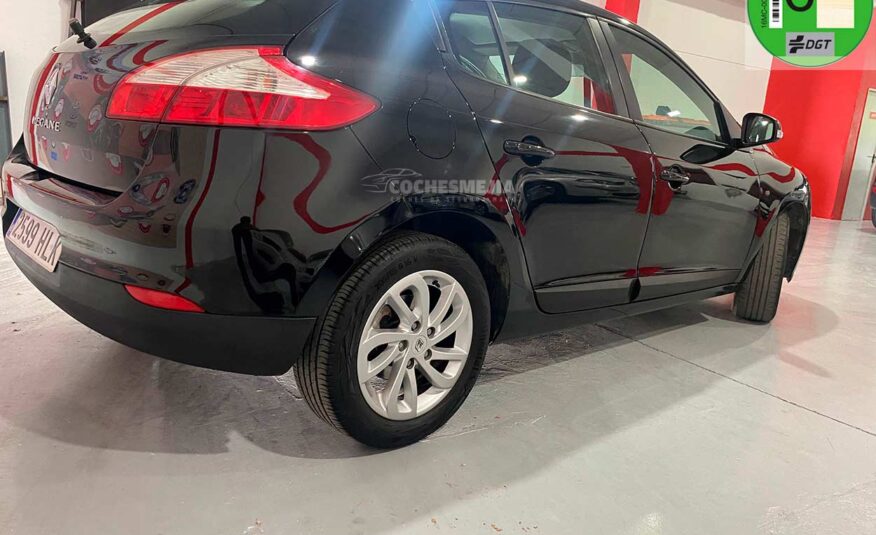 Renault Mégane Berlina Authentique 1.6 16v 110cv