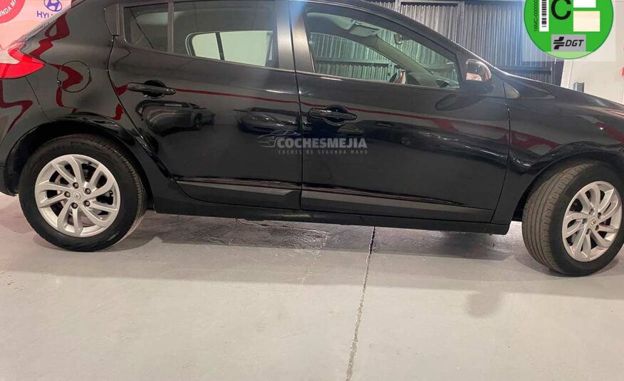 Renault Mégane Berlina Authentique 1.6 16v 110cv