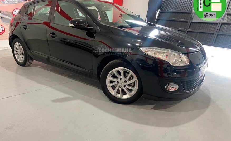 Renault Mégane Berlina Authentique 1.6 16v 110cv