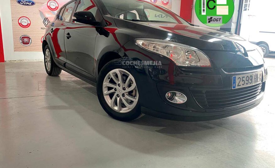 Renault Mégane Berlina Authentique 1.6 16v 110cv