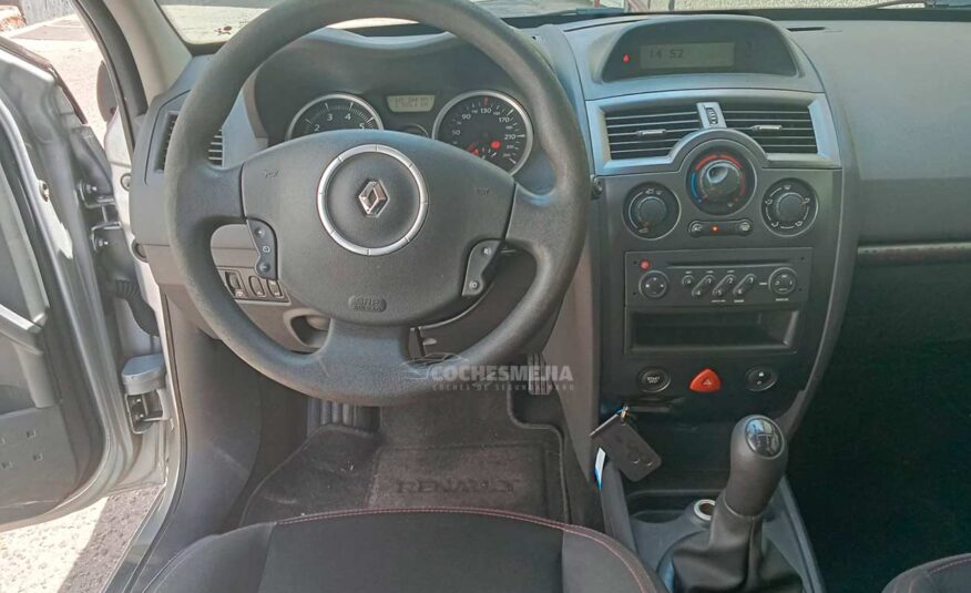 Renault Megane Emotion  1.4 16v