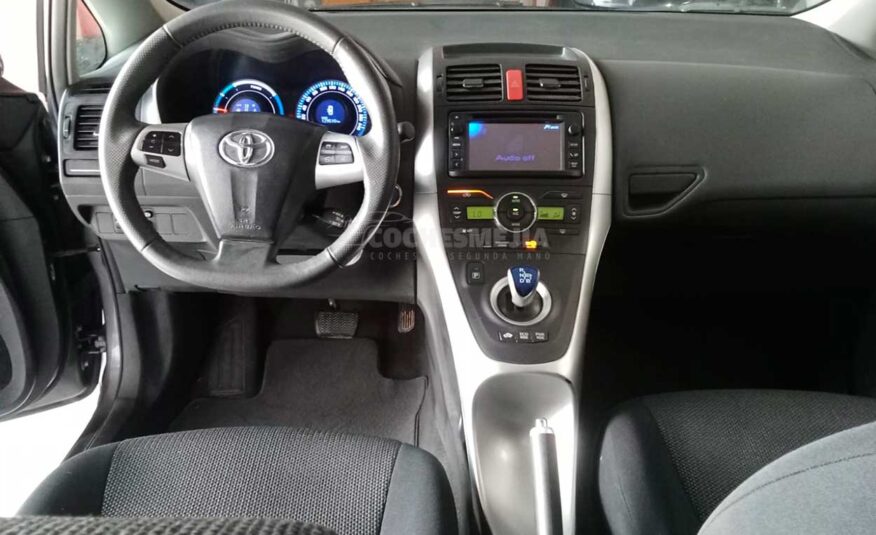 TOYOTA Auris Hybrid Active