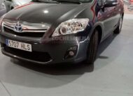 TOYOTA Auris Hybrid Active