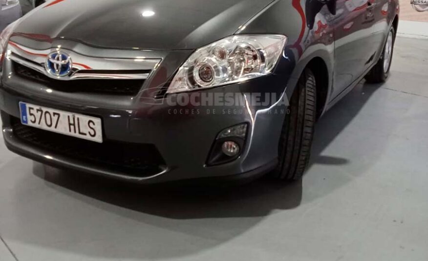 TOYOTA Auris Hybrid Active