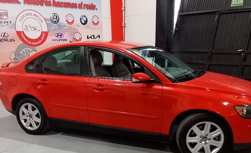 VOLVO S40 1.6D Momentum