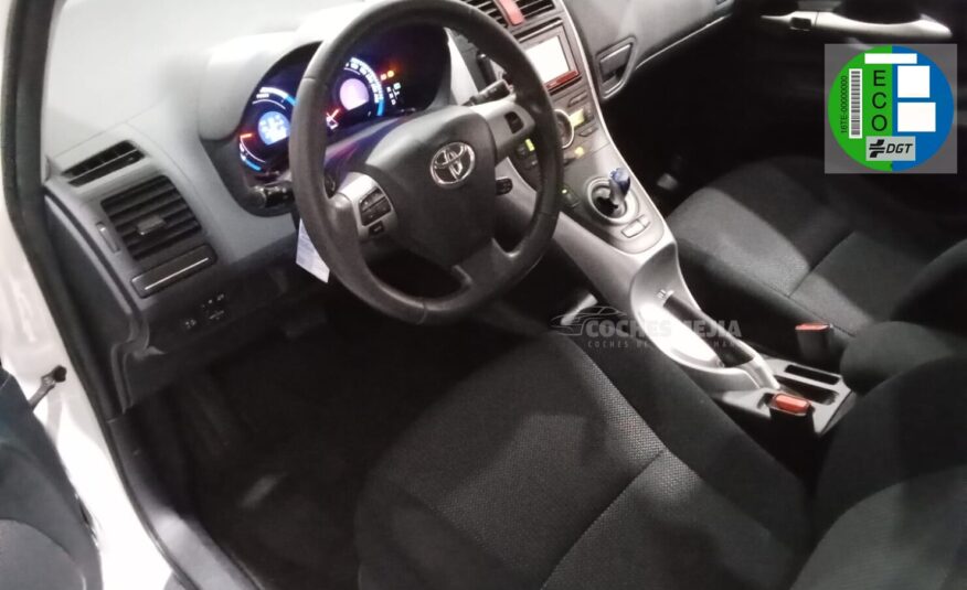 TOYOTA Auris 1.8 Hibrido Active