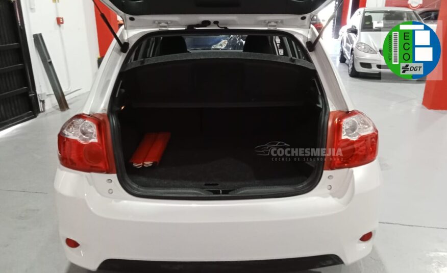 TOYOTA Auris 1.8 Hibrido Active