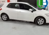 TOYOTA Auris 1.8 Hibrido Active
