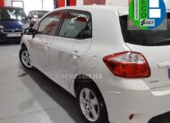 TOYOTA Auris 1.8 Hibrido Active