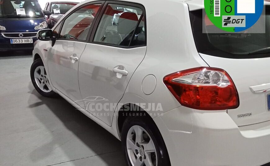 TOYOTA Auris 1.8 Hibrido Active