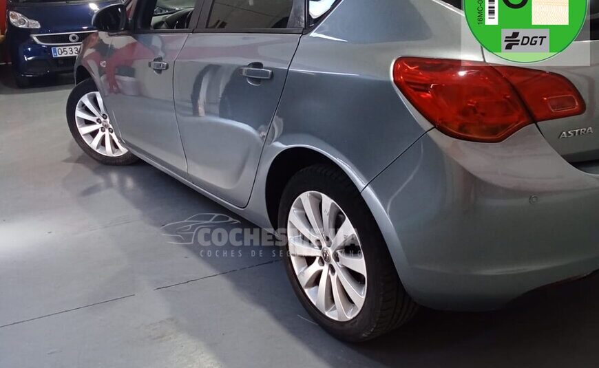 OPEL Astra 1.6 Enjoy