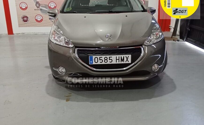 Peugeot 208 5p Allure 1.4 HDi 68cv (Diesel B)