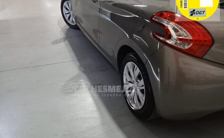Peugeot 208 5p Allure 1.4 HDi 68cv (Diesel B)