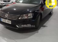 VOLKSWAGEN Passat 2.0 TDI 140 DSG Highline BlueMotion Tech