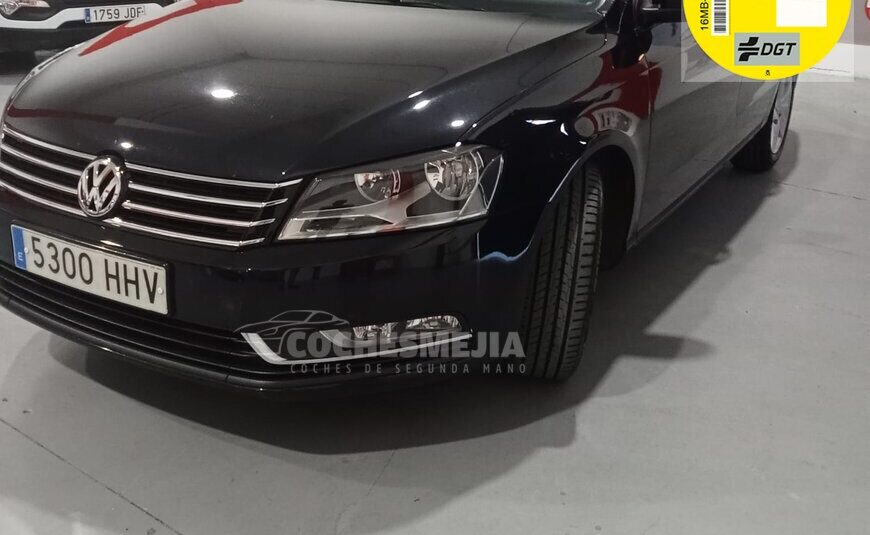 VOLKSWAGEN Passat 2.0 TDI 140 DSG Highline BlueMotion Tech