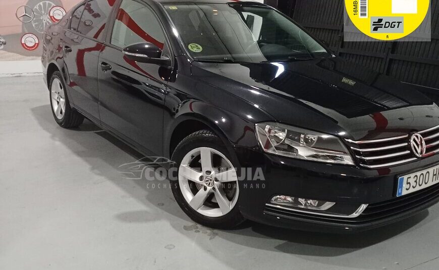 VOLKSWAGEN Passat 2.0 TDI 140 DSG Highline BlueMotion Tech