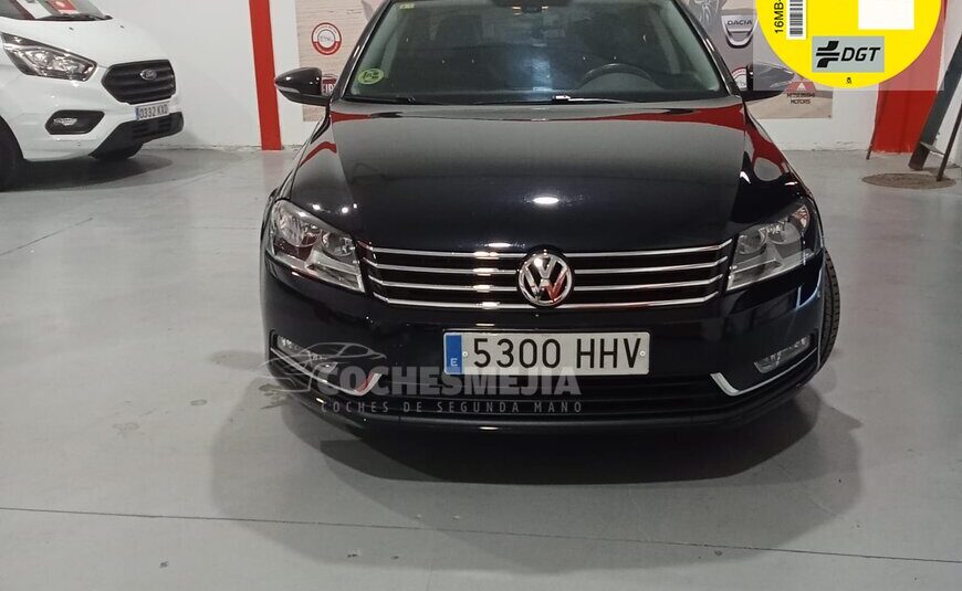 VOLKSWAGEN Passat 2.0 TDI 140 DSG Highline BlueMotion Tech