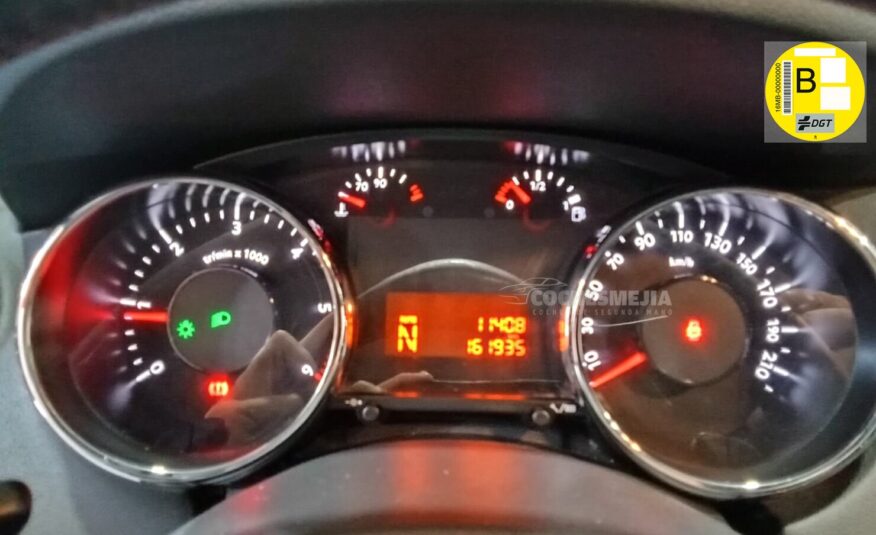 PEUGEOT 5008 Active 1.6 eHDI 115 FAP CMP Blue Lion