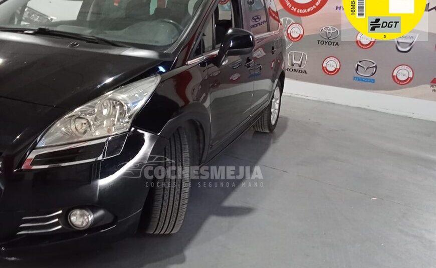 PEUGEOT 5008 Active 1.6 eHDI 115 FAP CMP Blue Lion